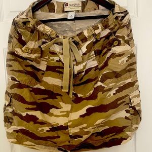 Gap camouflage cargo skirt